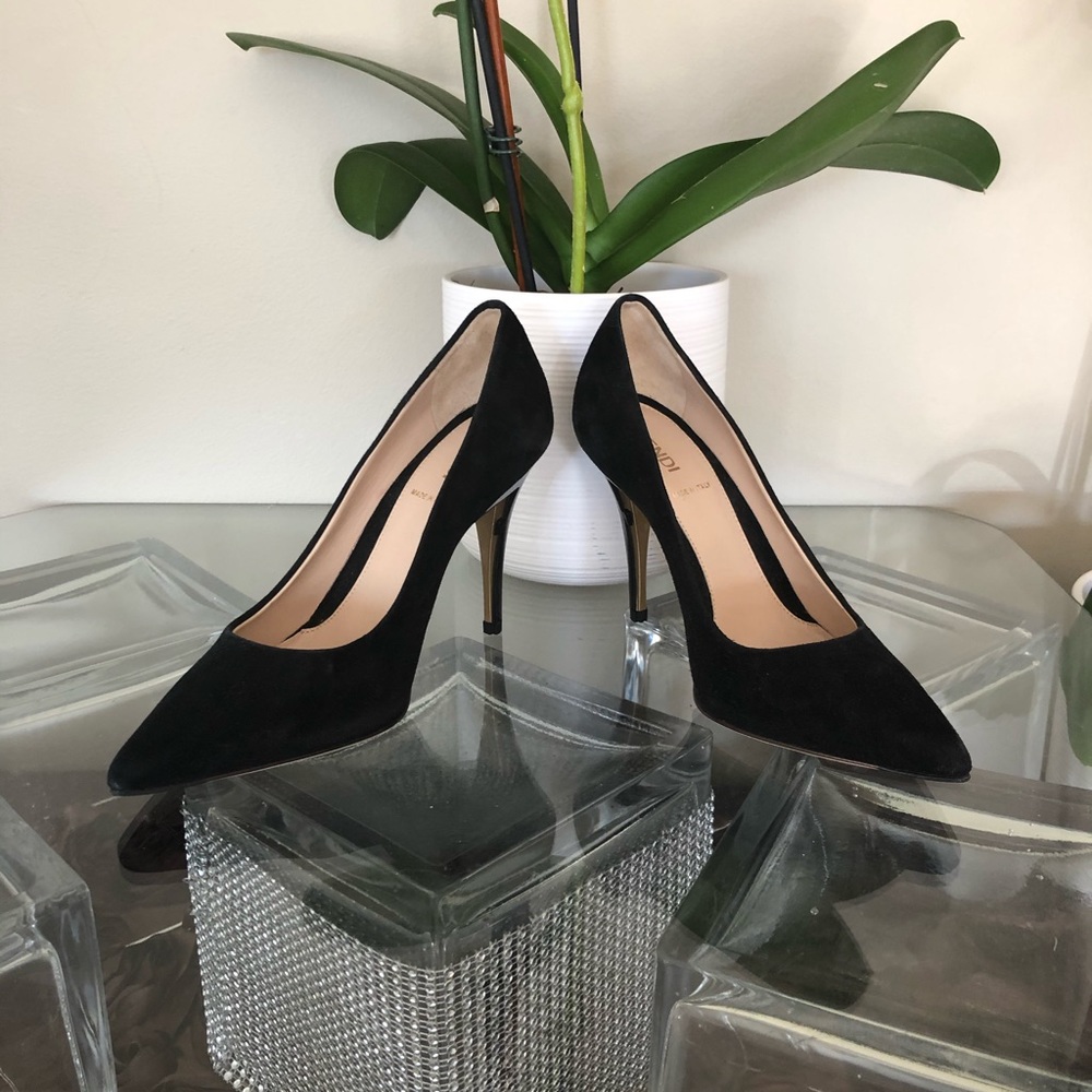 FENDI. Leather Shoes
